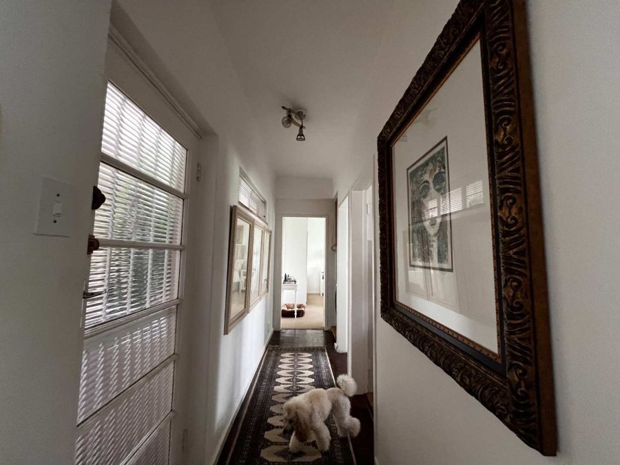 To Let 1 Bedroom Property for Rent in Sea Point Western Cape